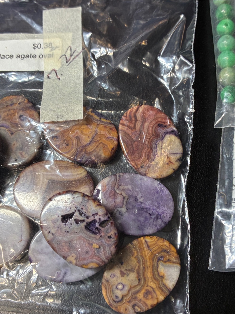 Lot of assorted crazylace agate gemstone beads and pendant gemstones - Picture 5 of 14